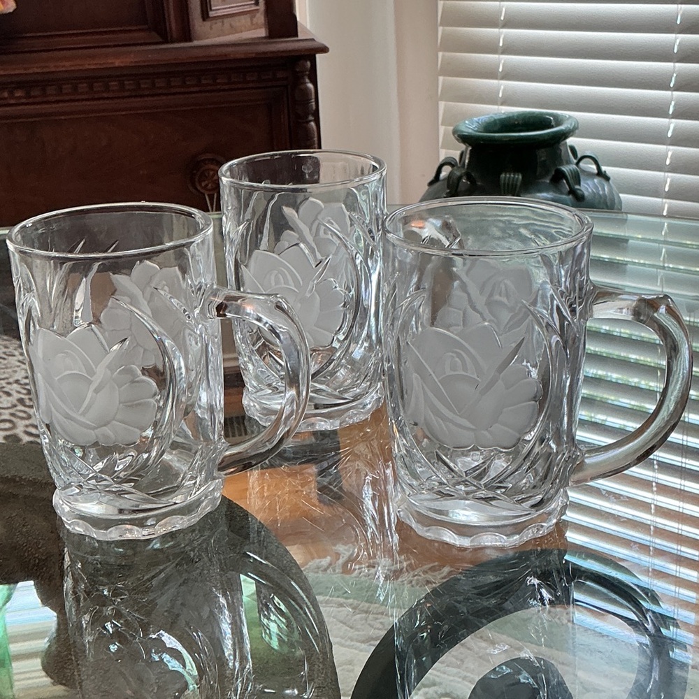 Mikasa Rose Pearl Vintage Crystal Mugs